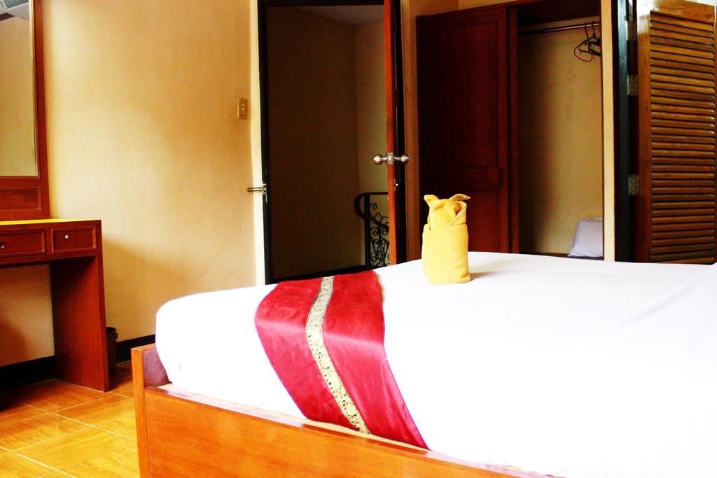 rooms-superior-room