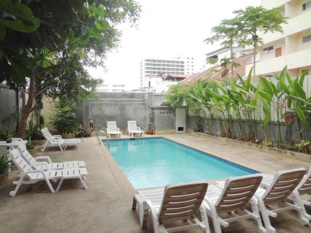 pools-outdoor-pool