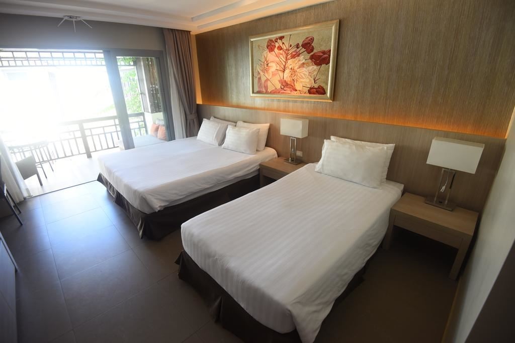 rooms-deluxe-room