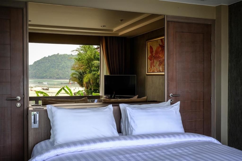 rooms-pool-villa