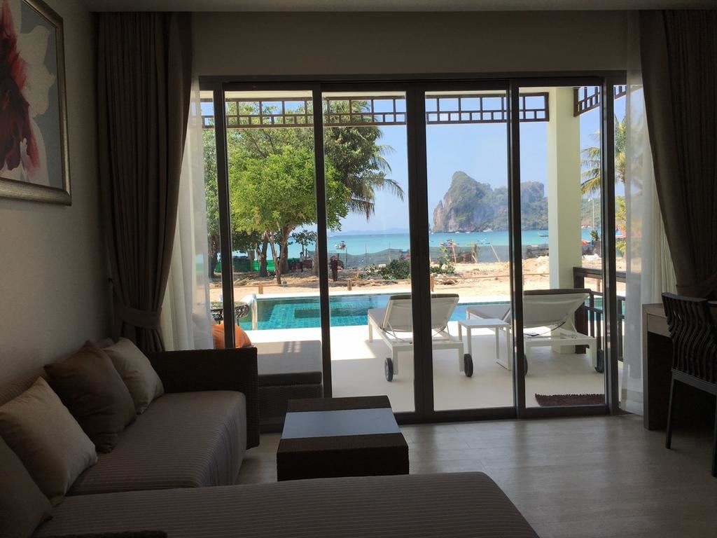 rooms-pool-villa