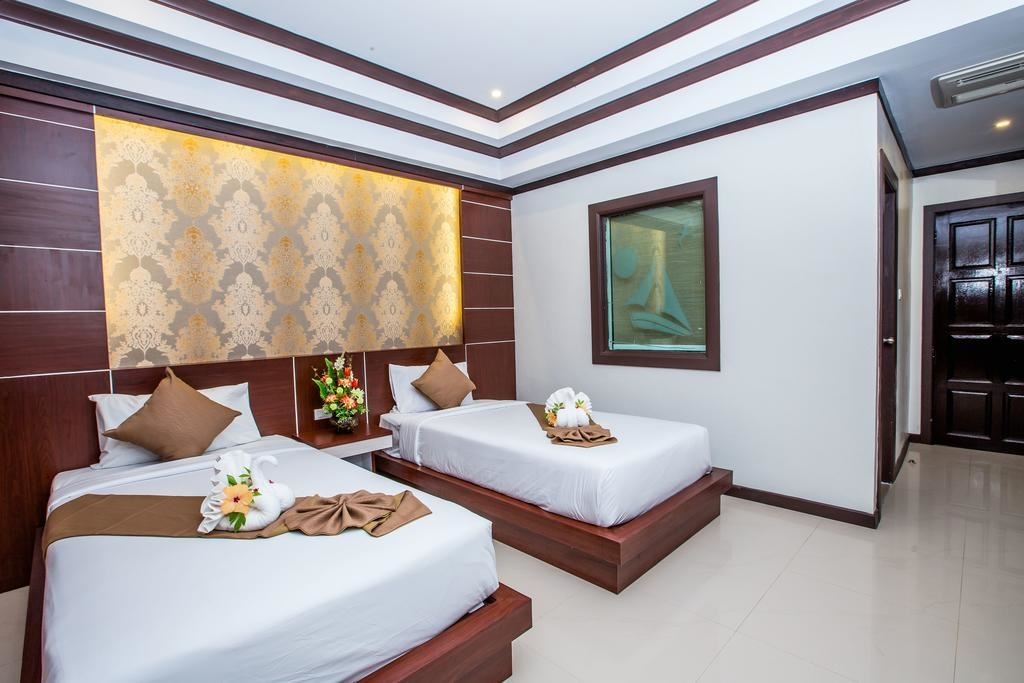 rooms-deluxe-room