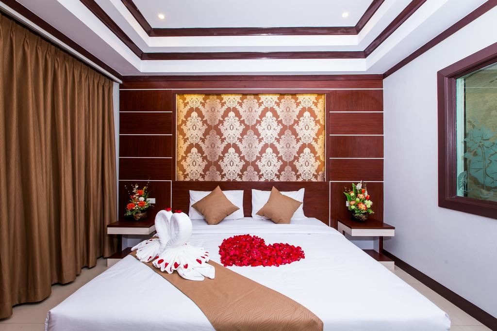 rooms-deluxe-room