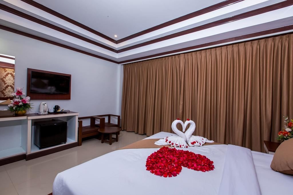 rooms-deluxe-room