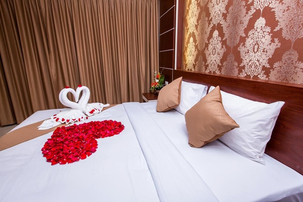 rooms-deluxe-room