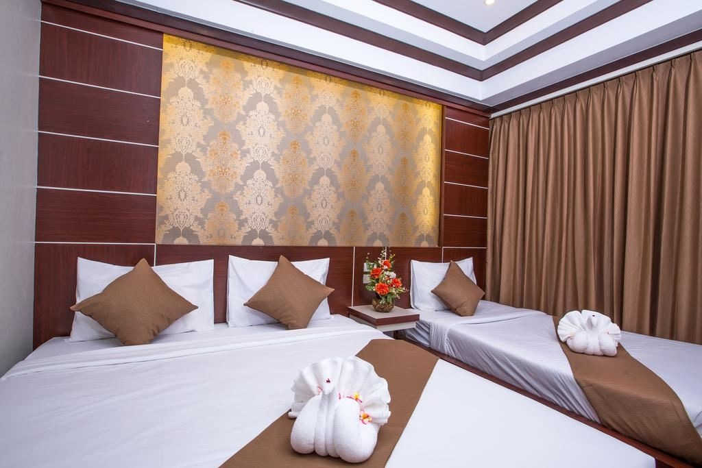 rooms-deluxe-triple-room