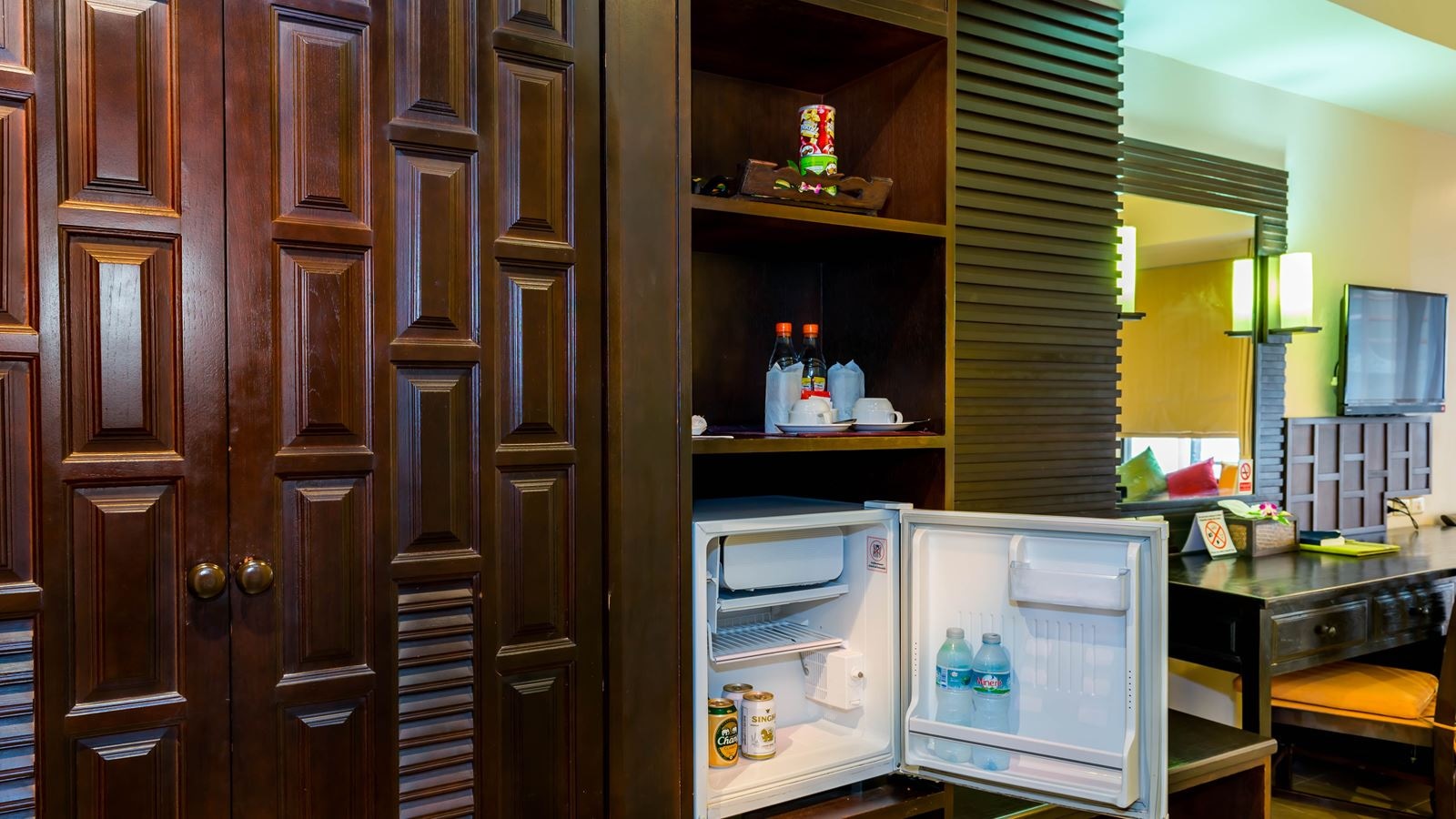rooms-deluxe-room
