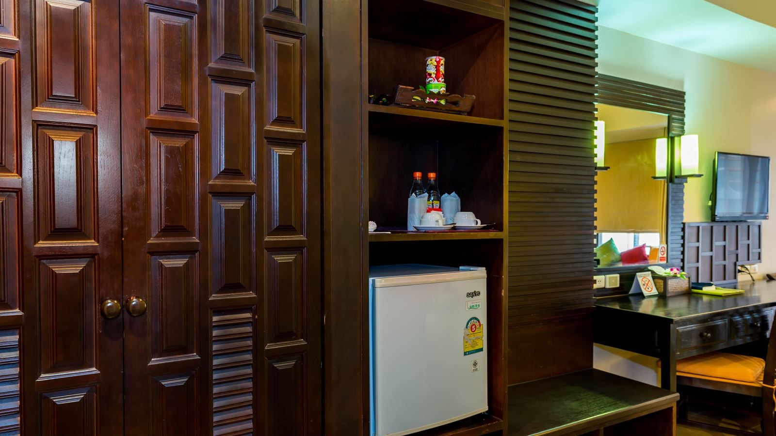 rooms-deluxe-room