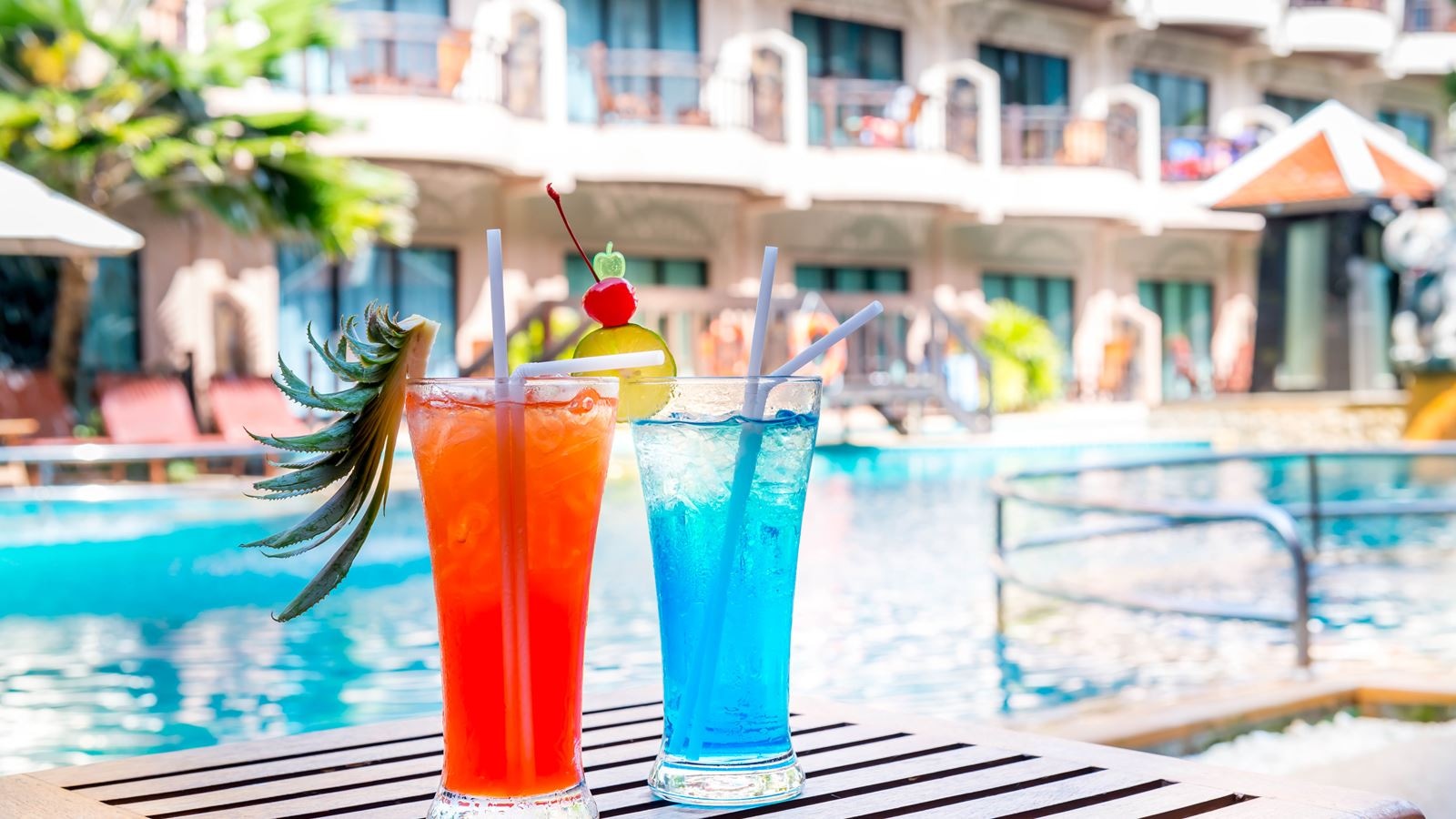bars-iyara-pool-bar