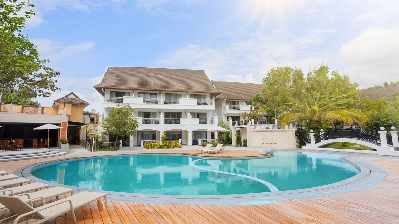 pools-outdoor-pool