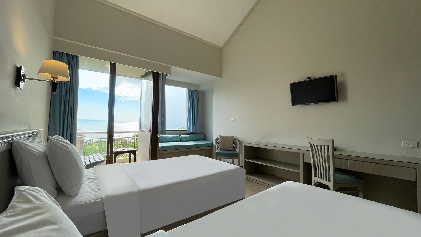 rooms-superior-room