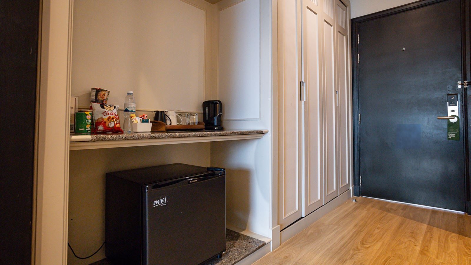 rooms-deluxe-room