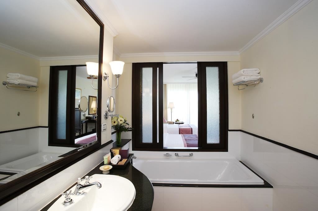 rooms-superior-room