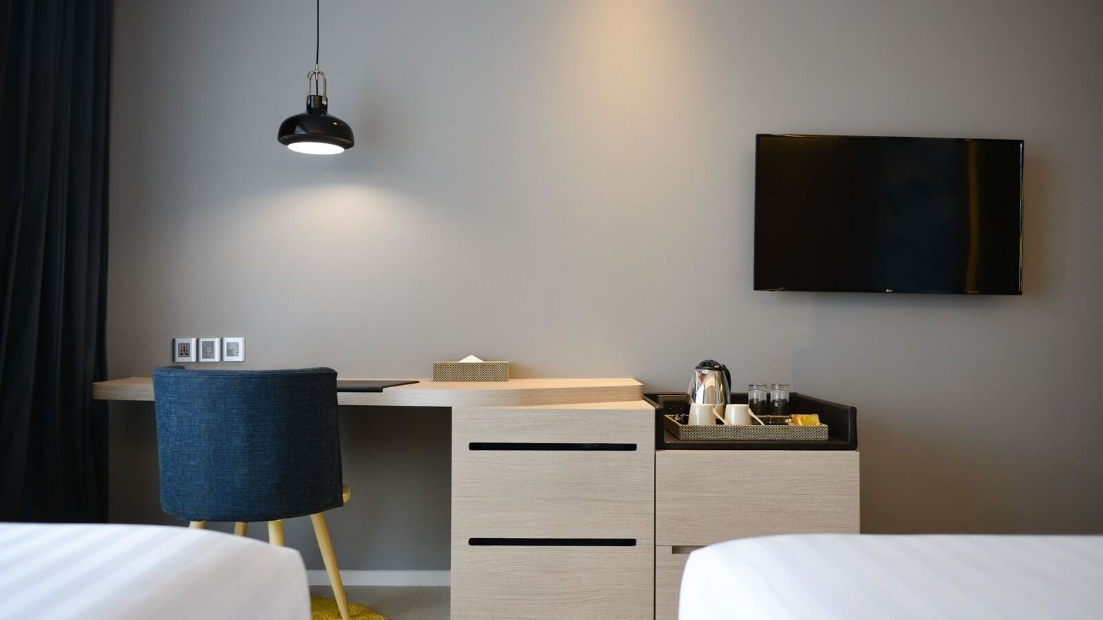 rooms-deluxe-room