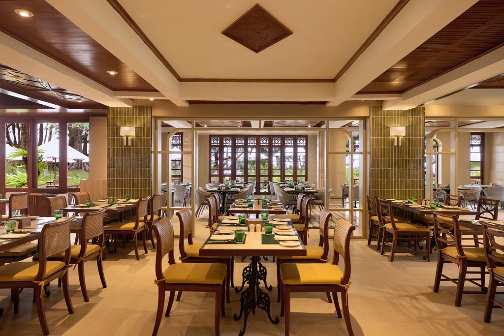 restaurants-laguna-cafe