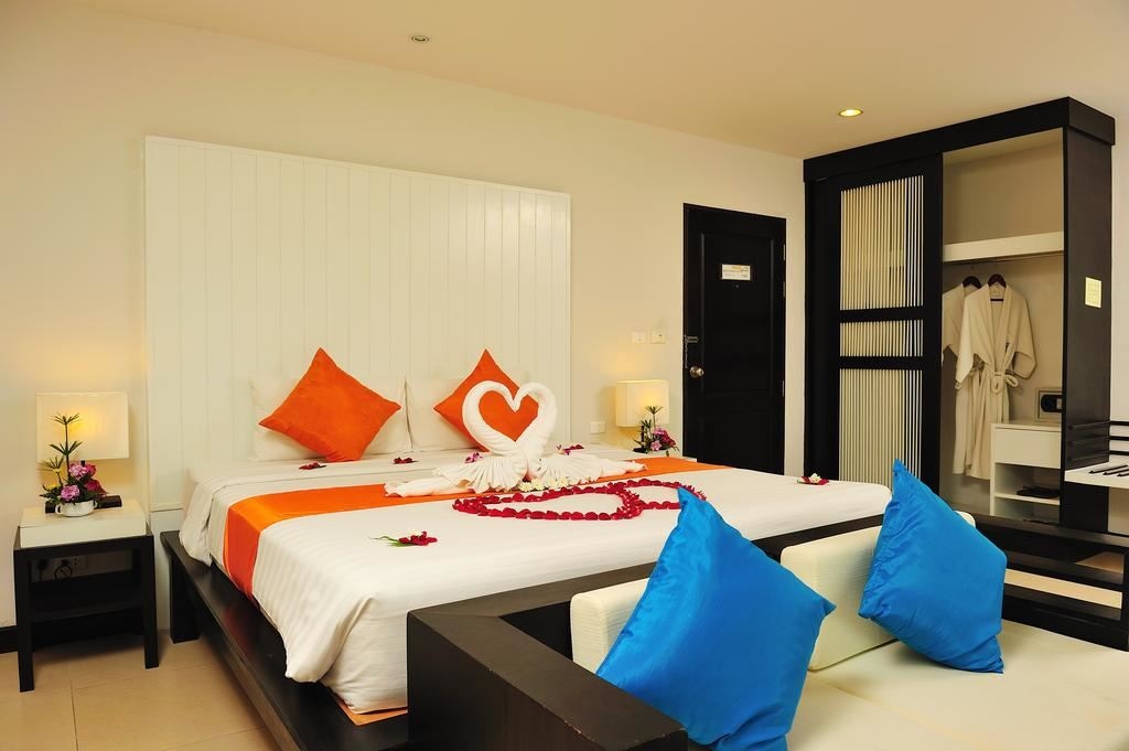 rooms-deluxe-room