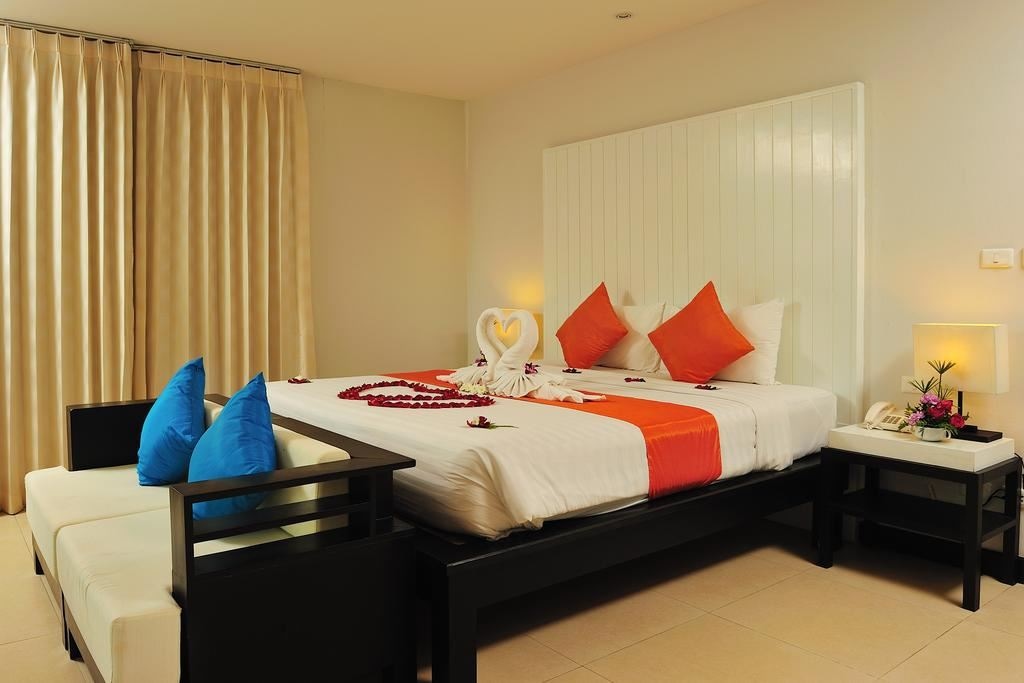 rooms-deluxe-room