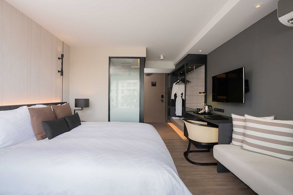 rooms-deluxe-room