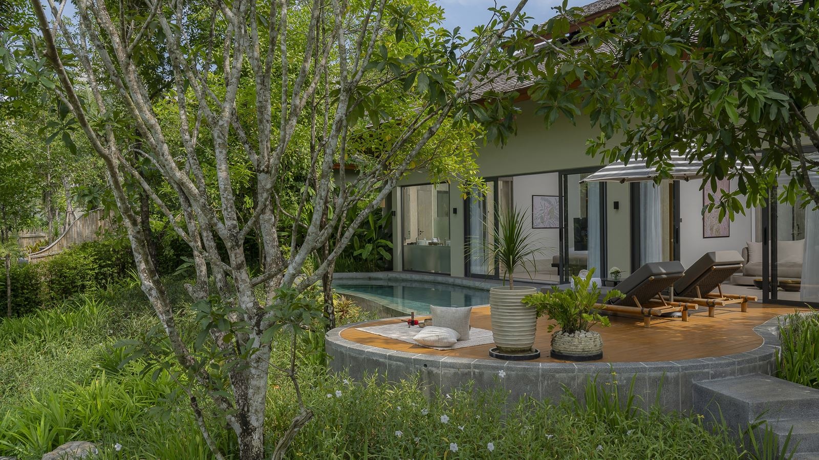 rooms-wellness-lagoon-pool-villa