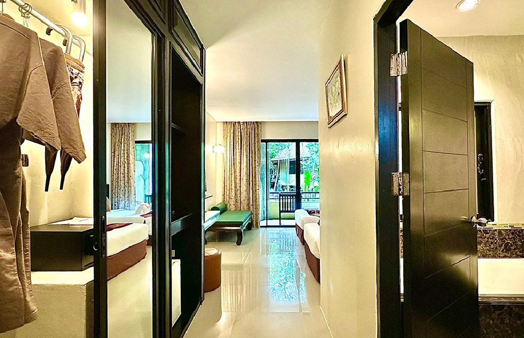 rooms-superior-room