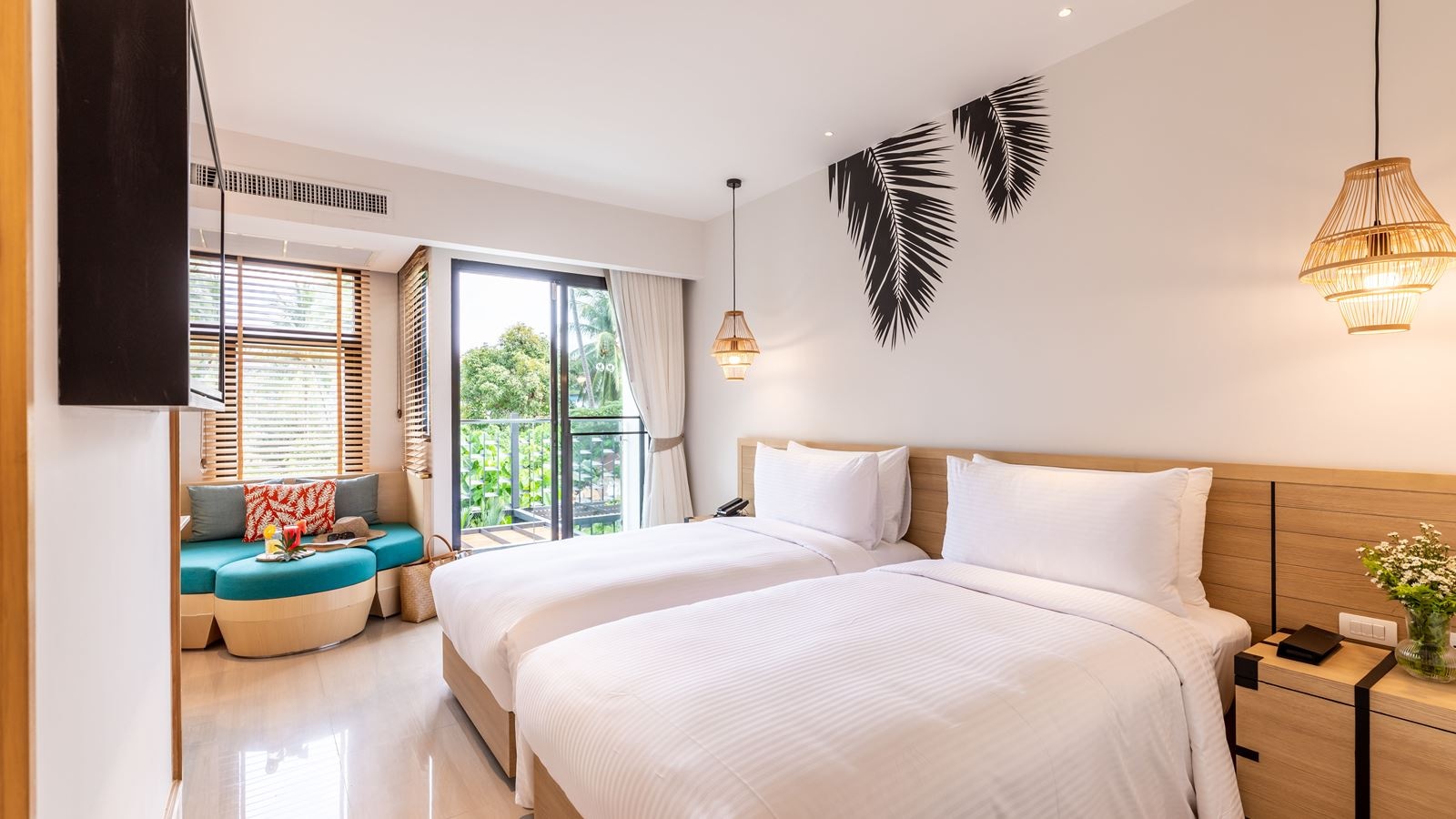 rooms-superior-pool-view-room-twin-bed