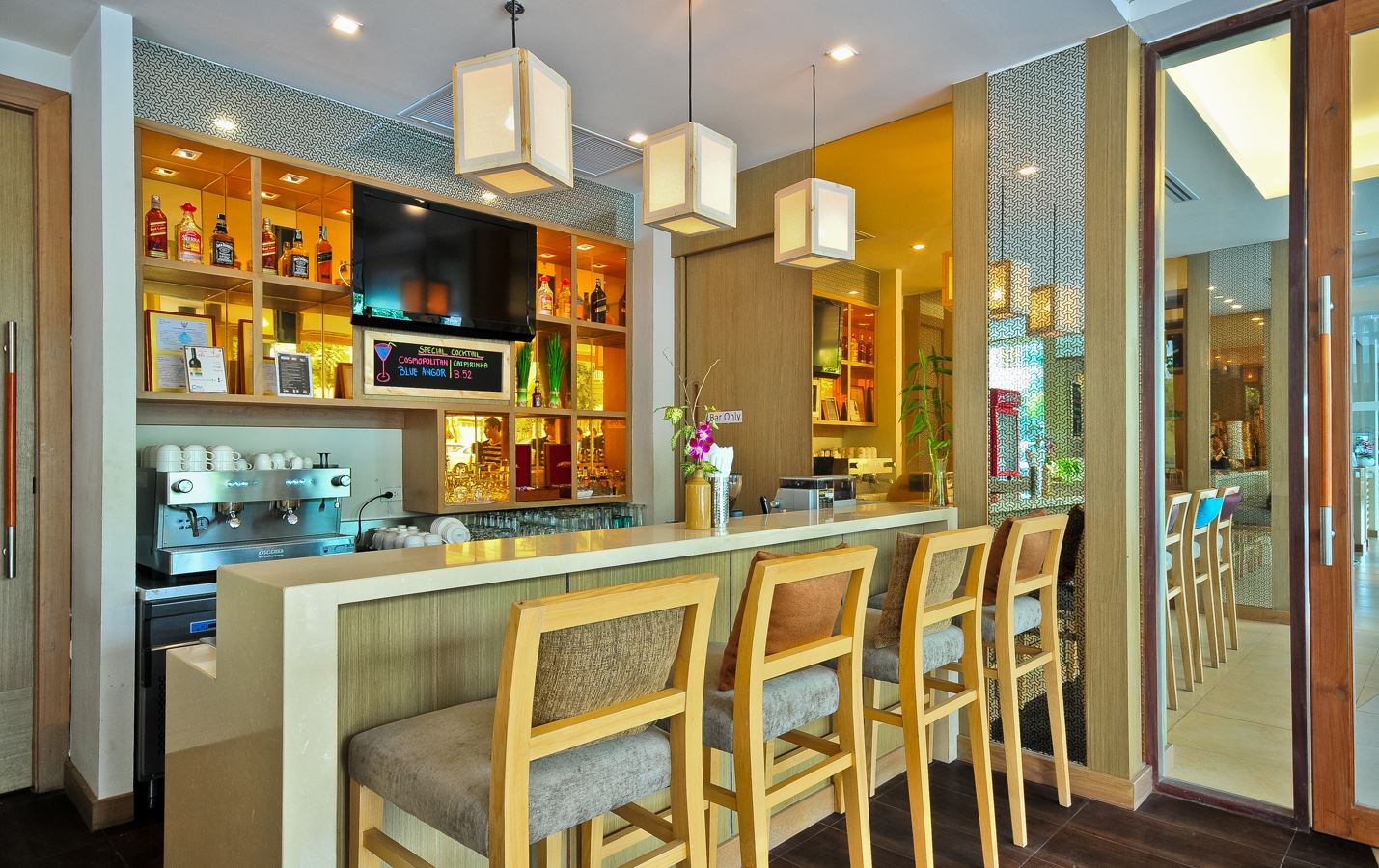 bars-bar-lounge