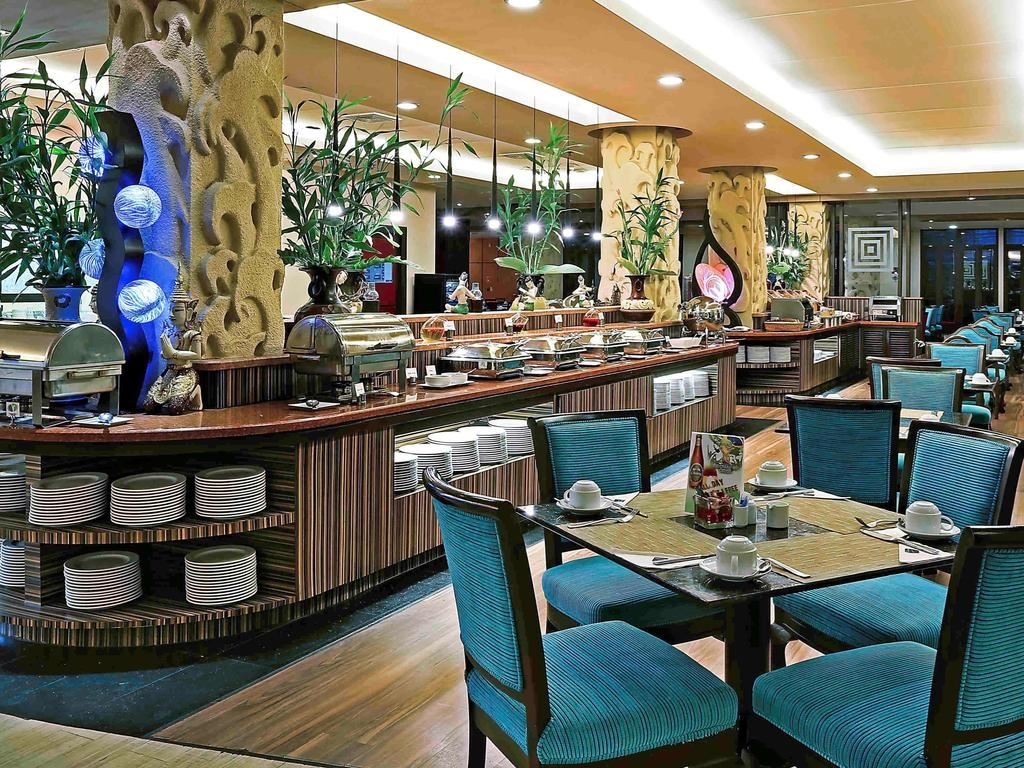 restaurants-the-square-restaurant