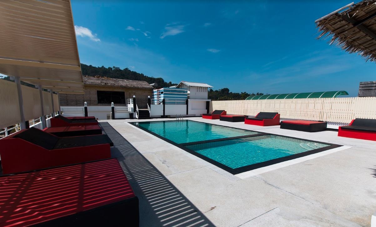 pools-outdoor-pool
