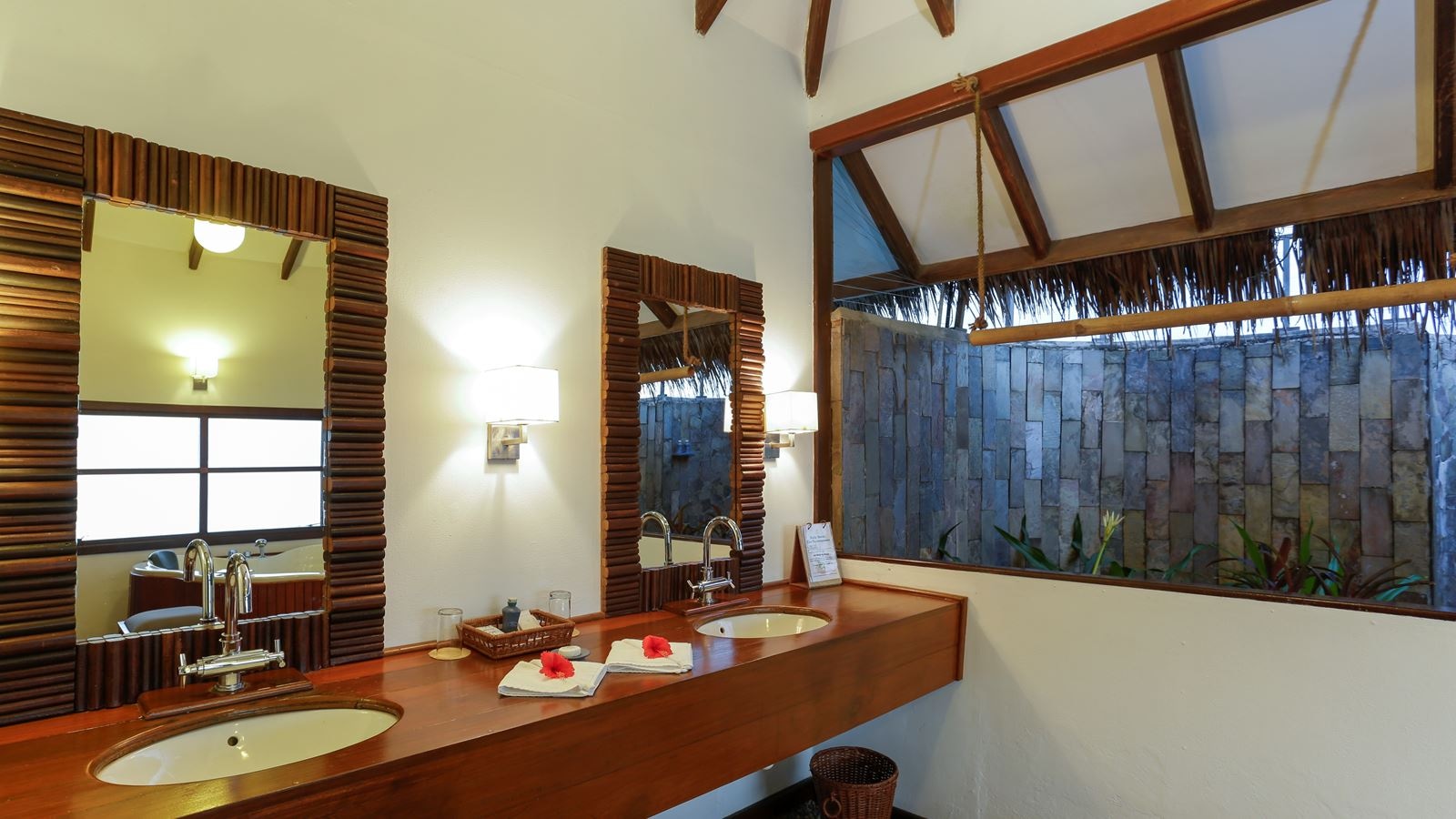 rooms-lagoon-suites