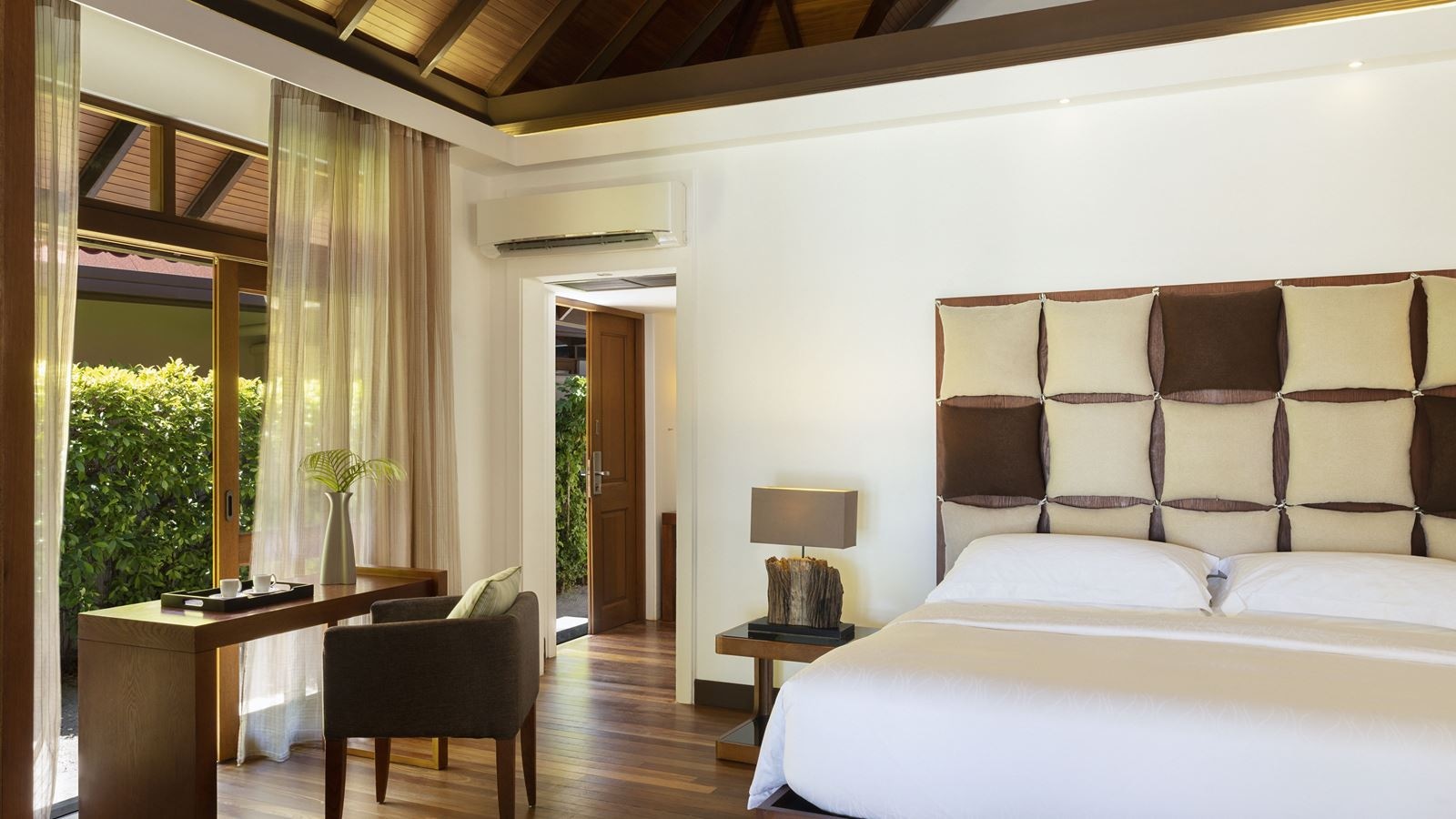rooms-beach-villa