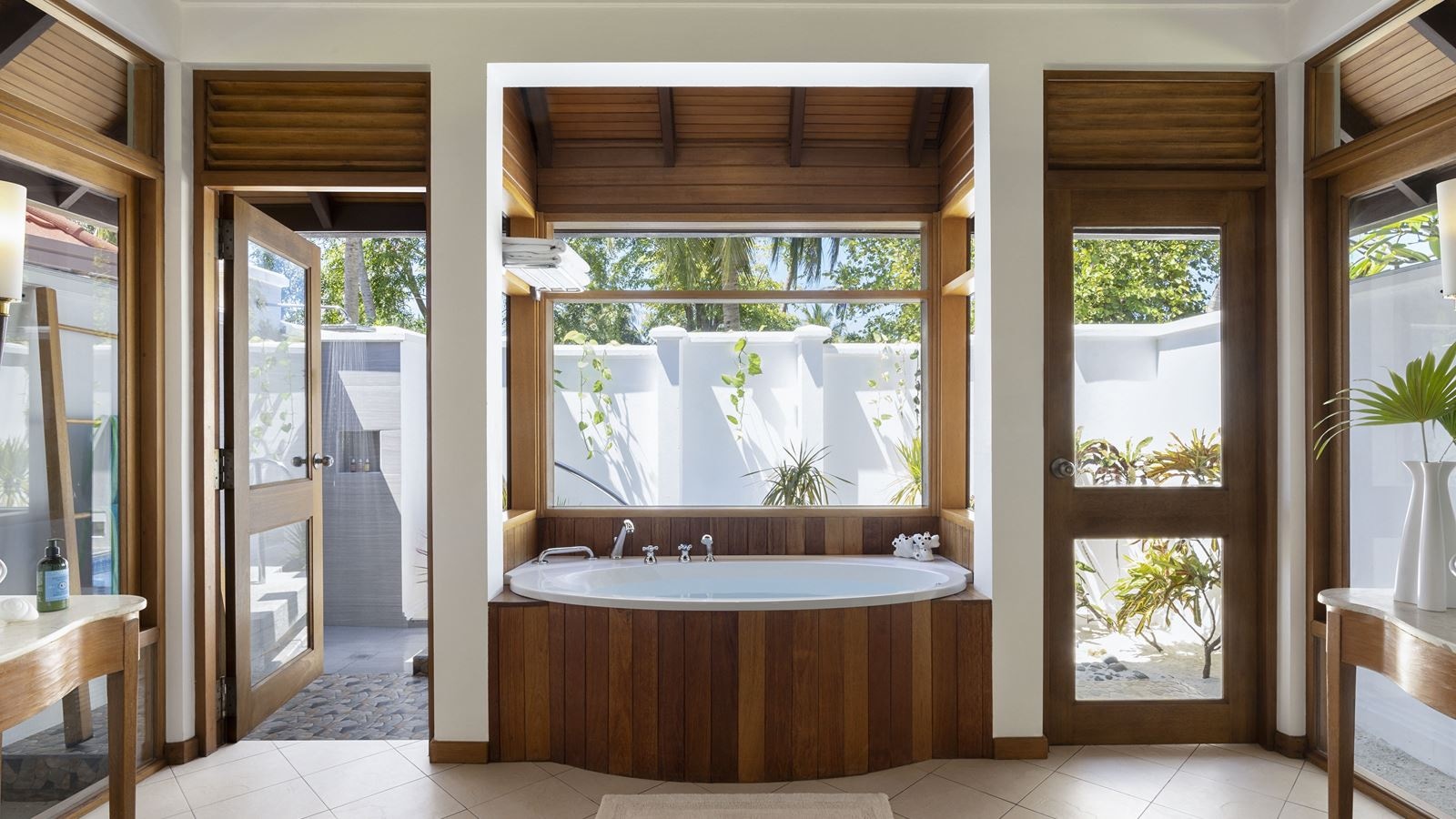 rooms-beach-villa