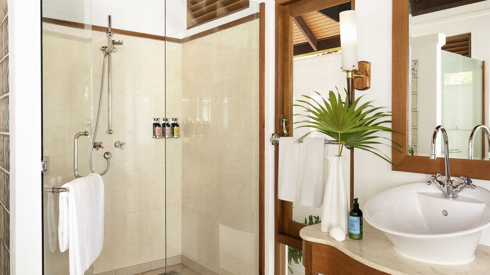 rooms-beach-villa