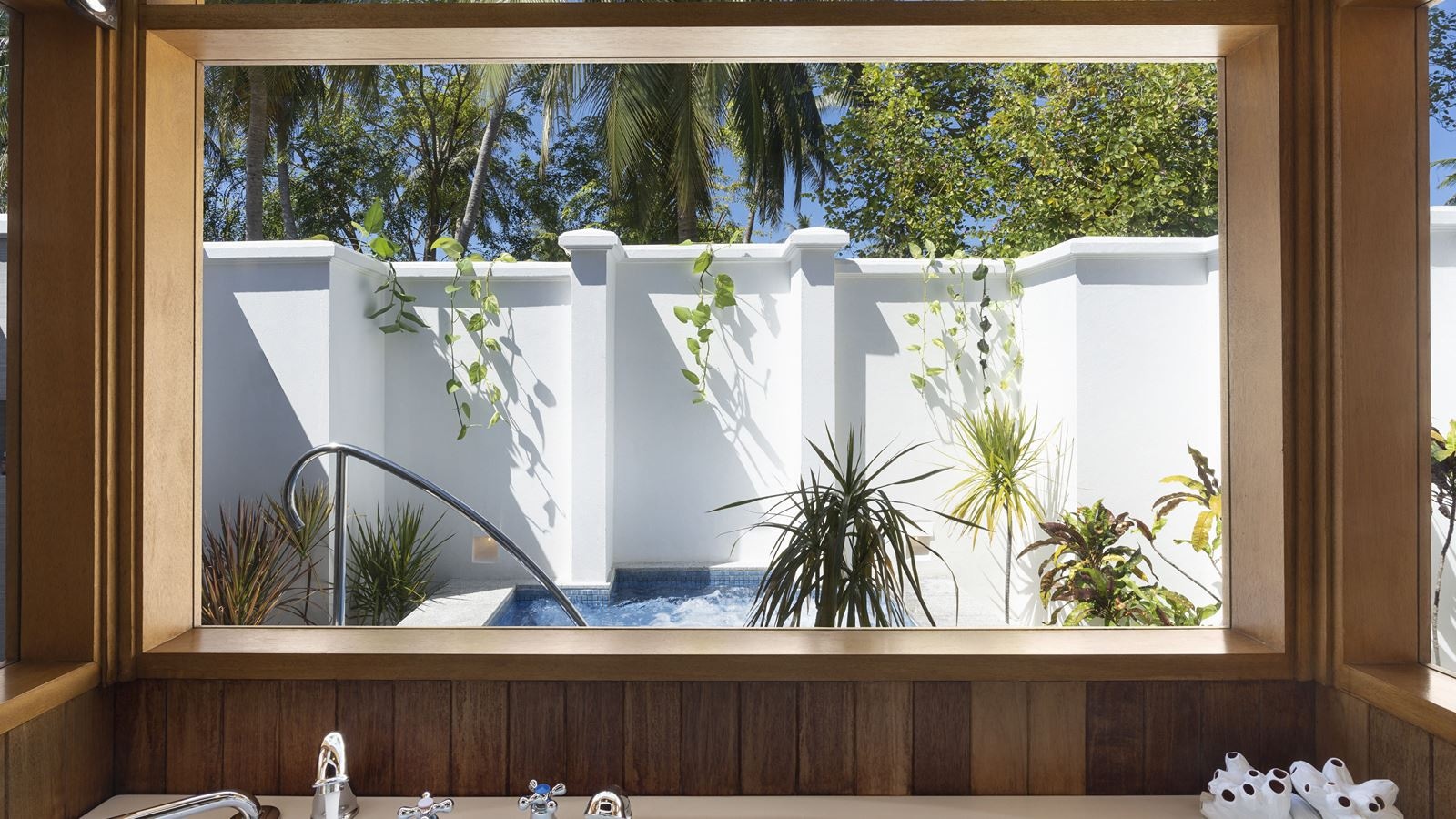 rooms-beach-villa