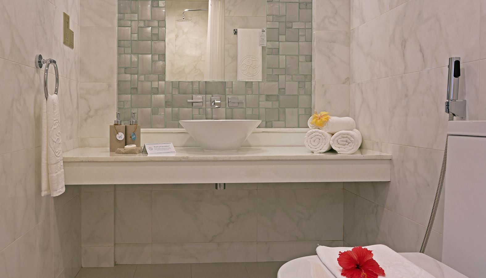 rooms-deluxe-room