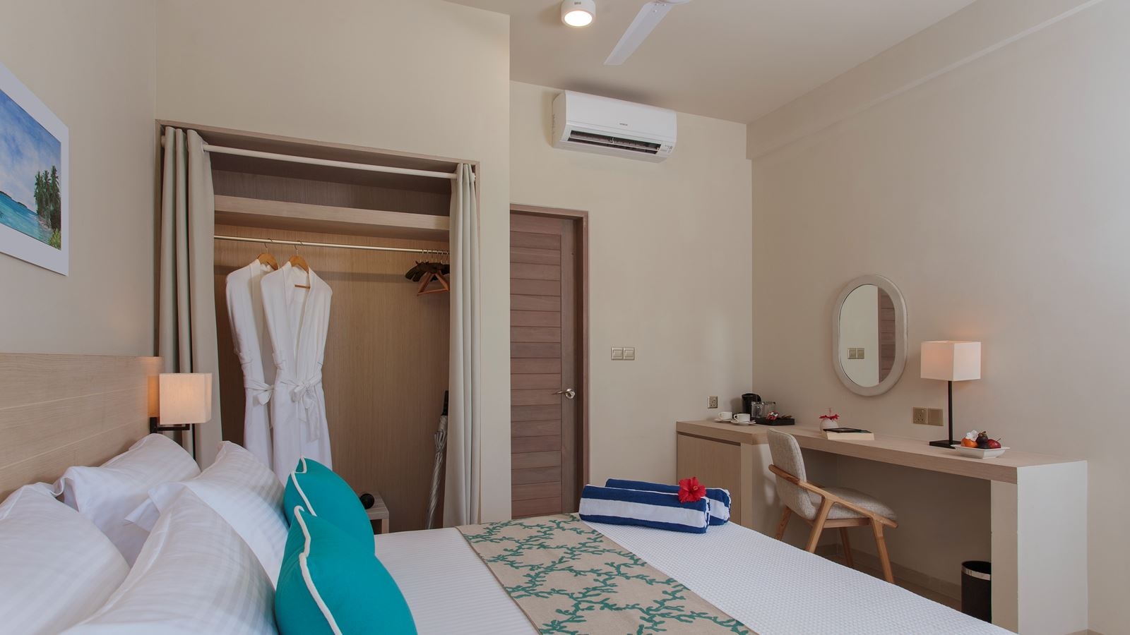 rooms-superior-room