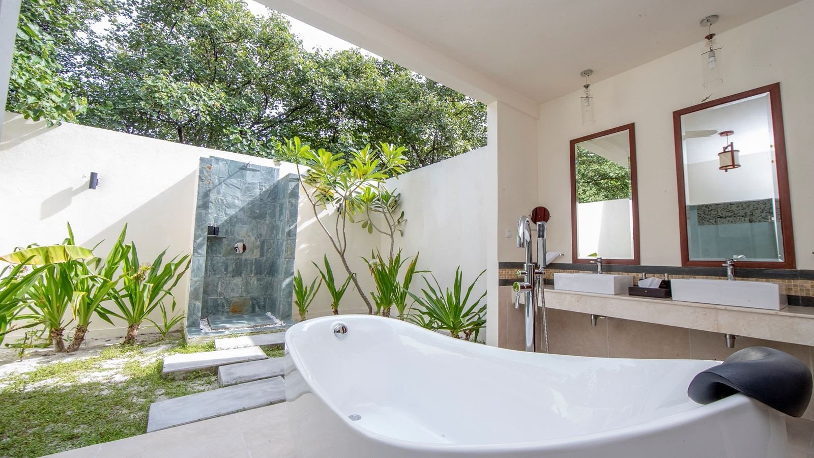 rooms-beach-villa