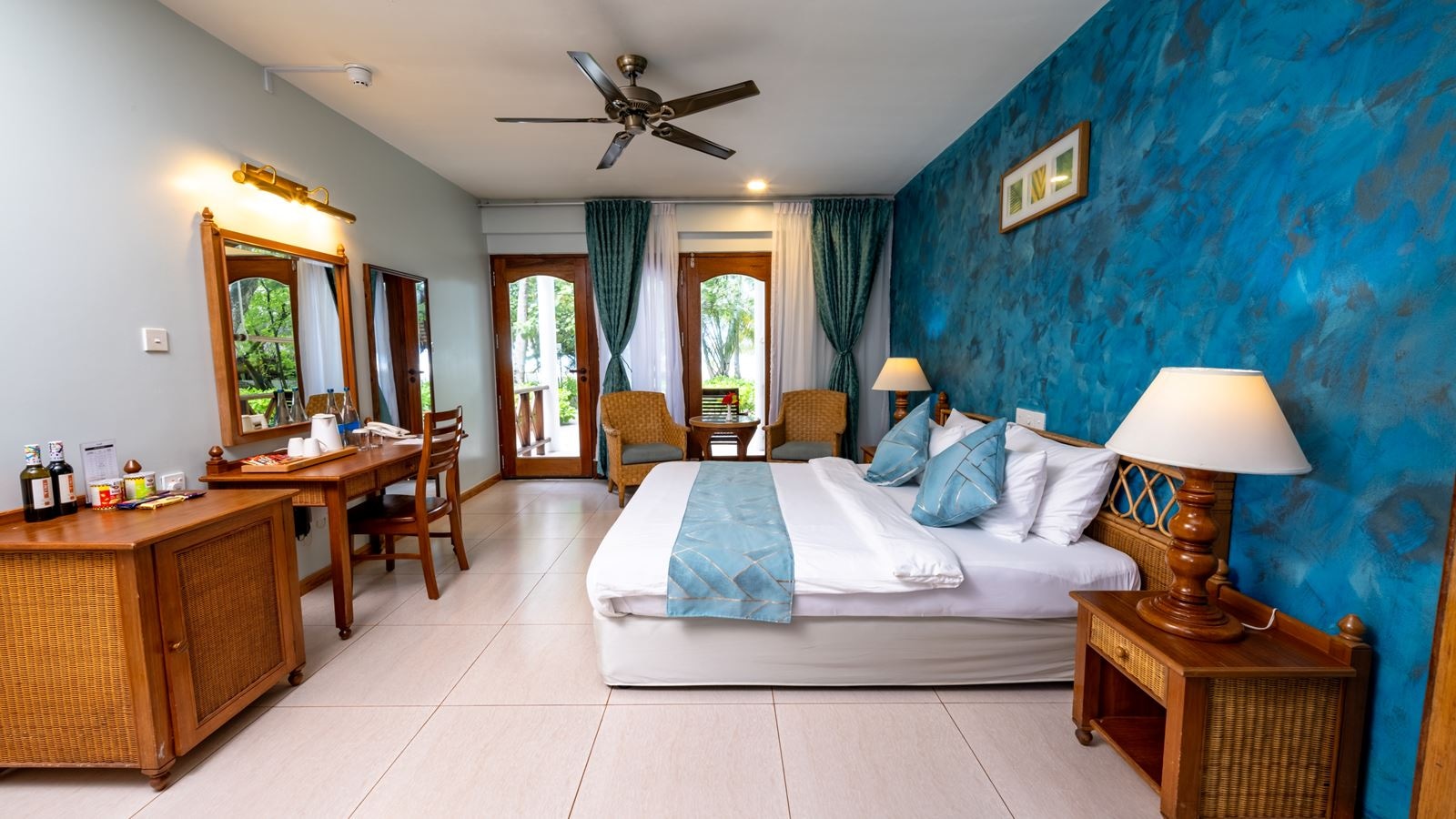 rooms-deluxe-beach