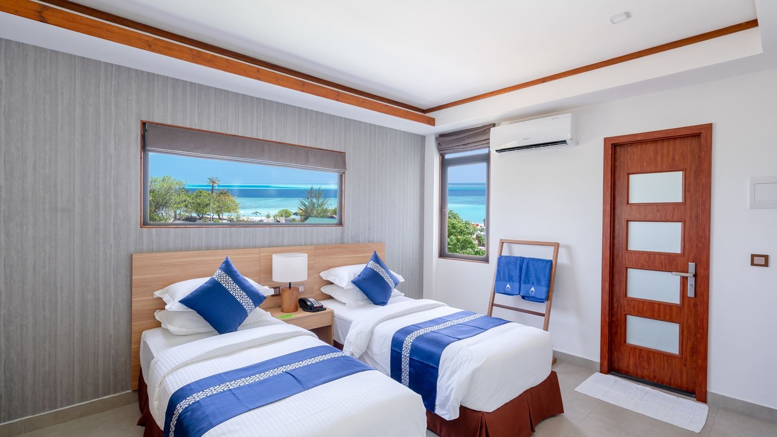 rooms-deluxe-room