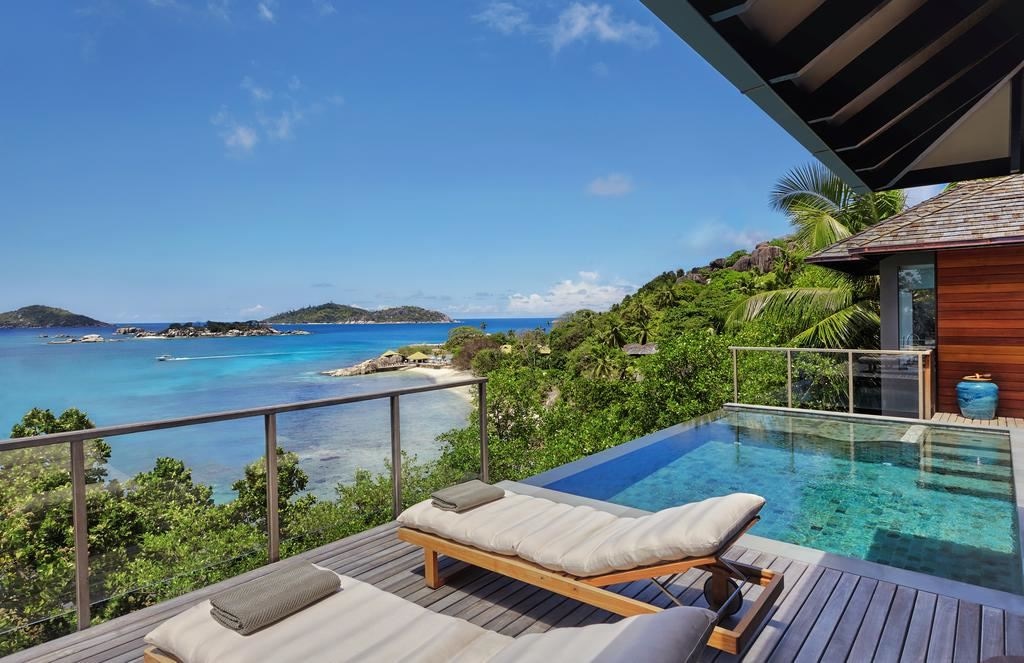 rooms-signature-pool-villa