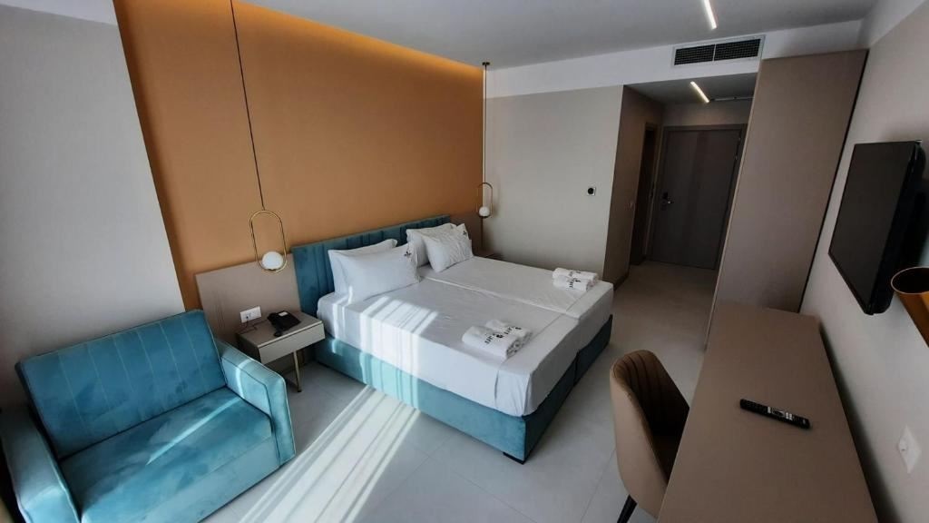 rooms-single-wchild-standard-room