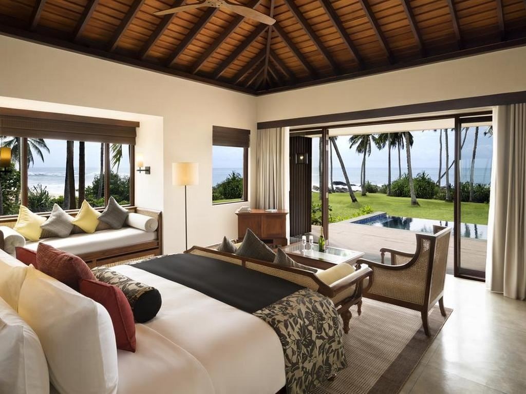 rooms-beach-pool-villa