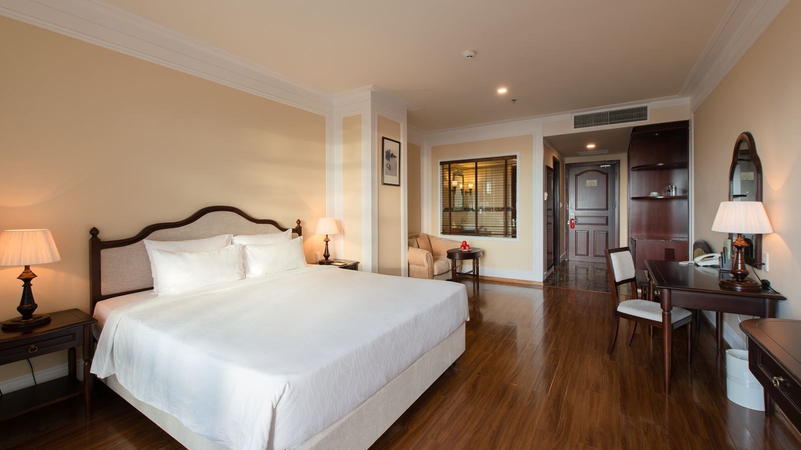 rooms-deluxe-room