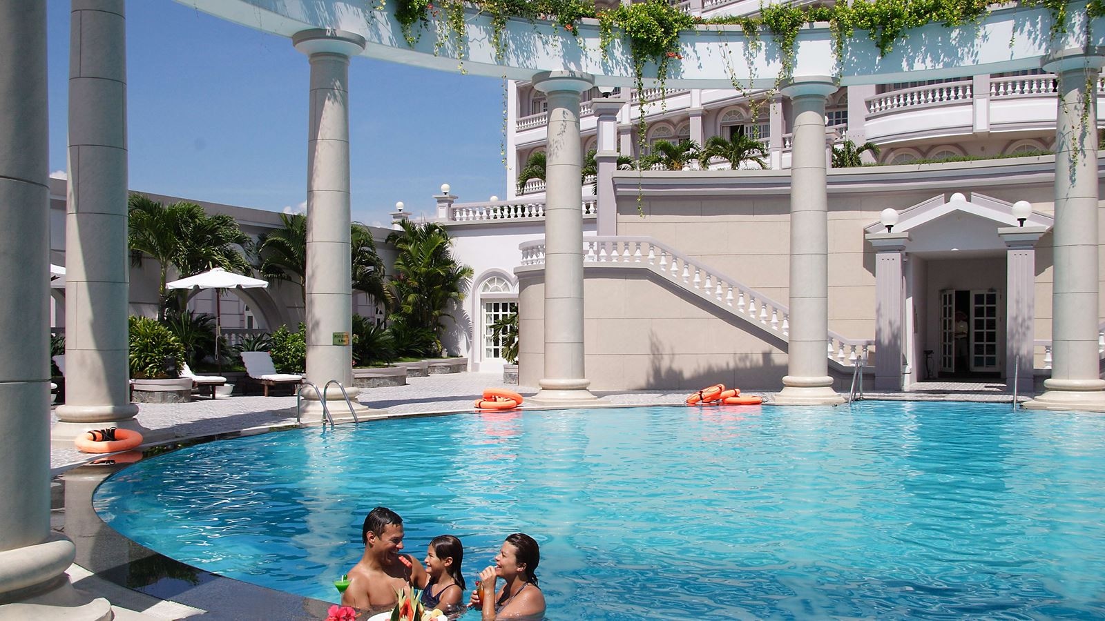 rooms-premium-deluxe-with-balcony