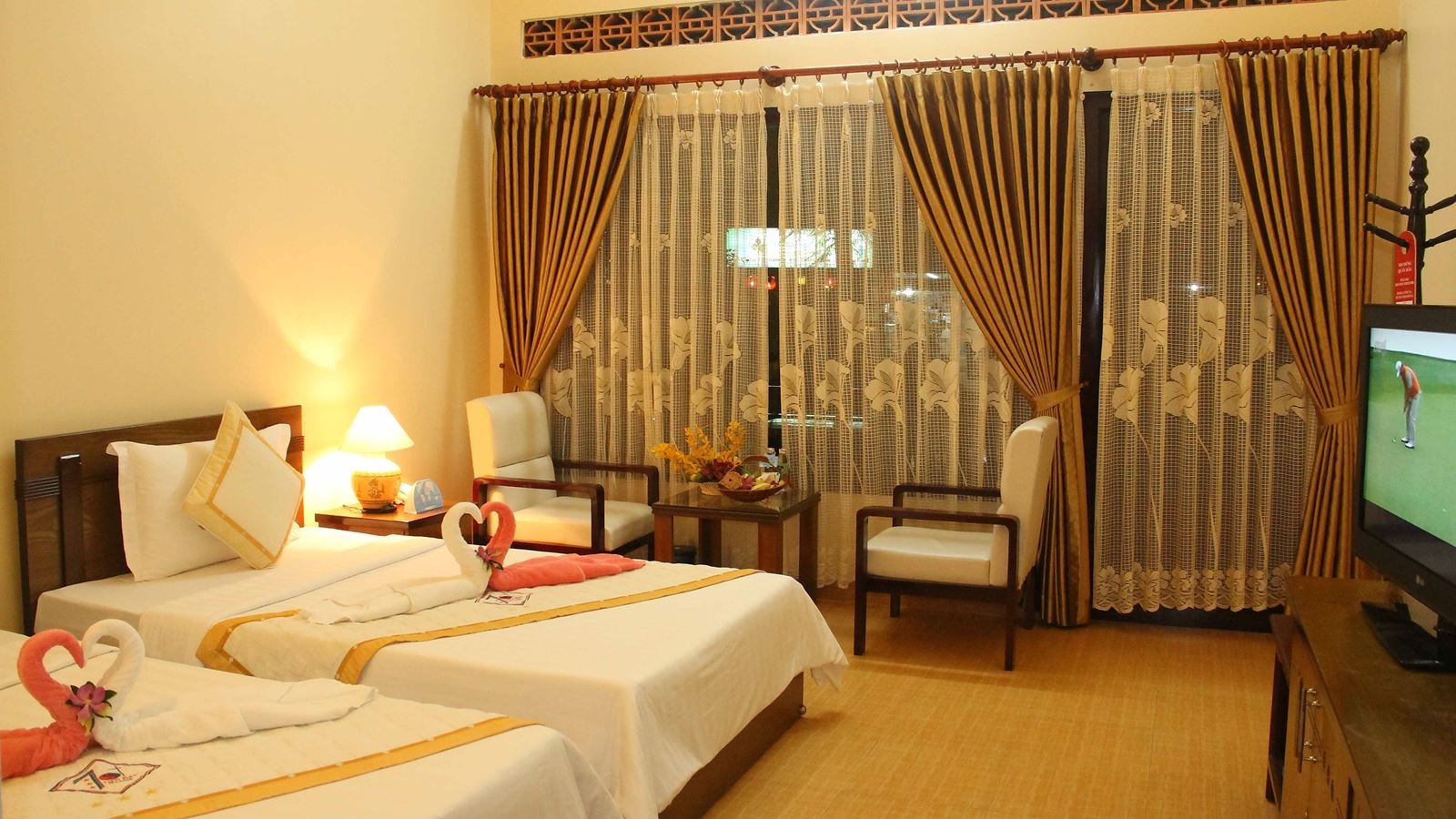 rooms-room-deluxe-nonsmoking-at-sea-side-with-balcony