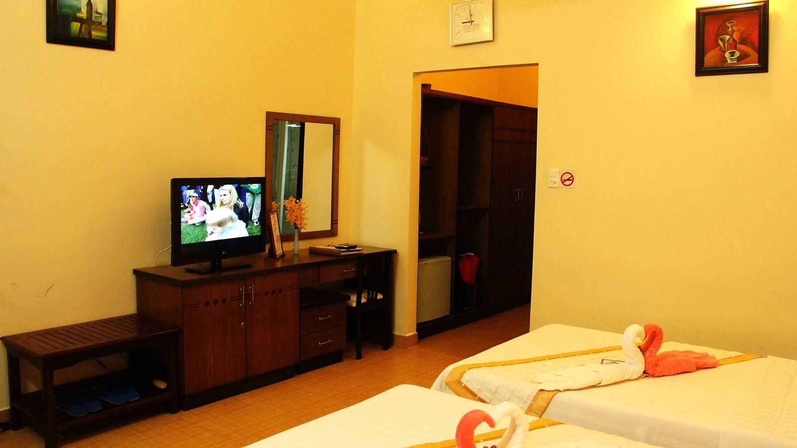 rooms-room-deluxe-nonsmoking-at-sea-side-with-balcony