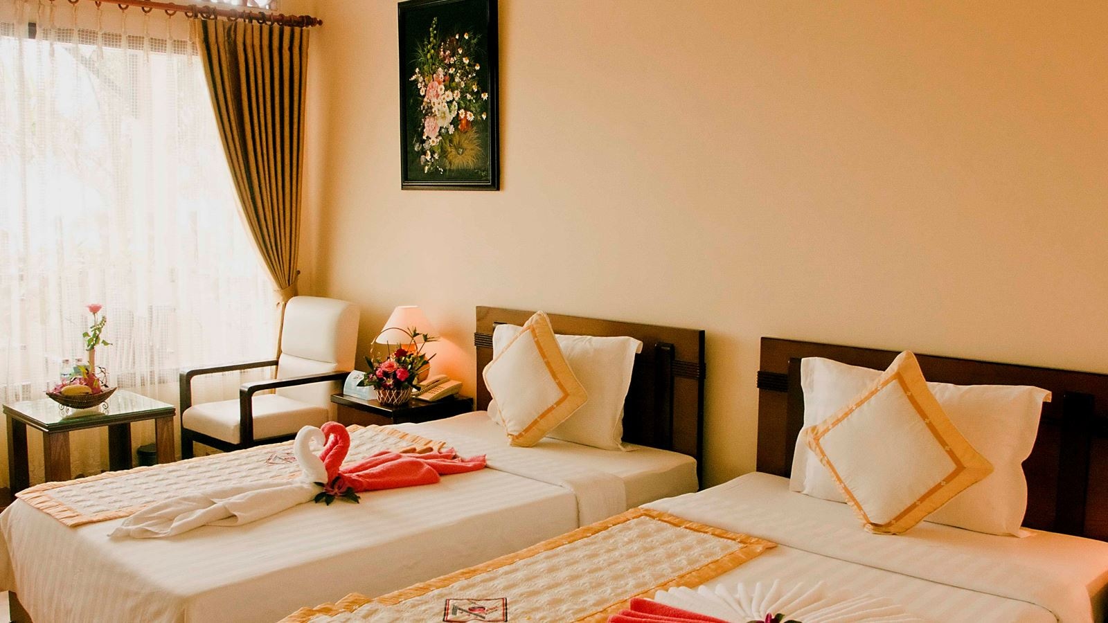 rooms-room-deluxe-beach-front-nonsmoking-at-sea-side-with-balcony