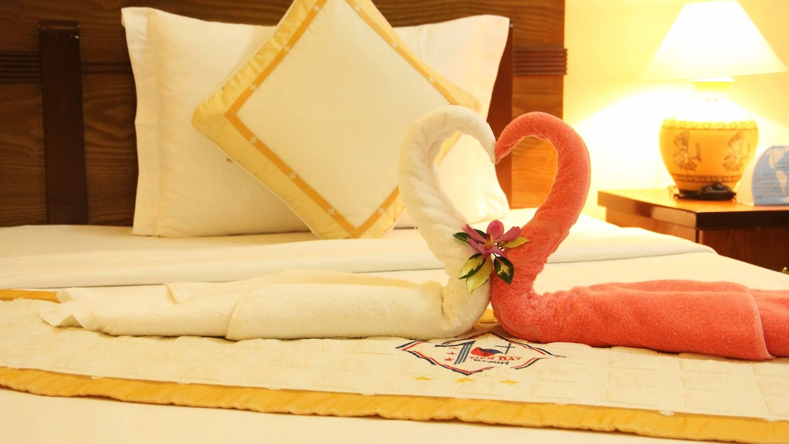 rooms-room-deluxe-nonsmoking-at-sea-side-with-balcony-child-without-extra-bed