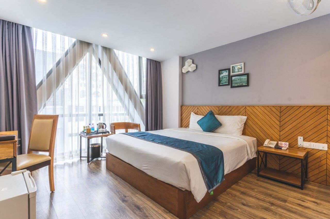 rooms-deluxe-city-view