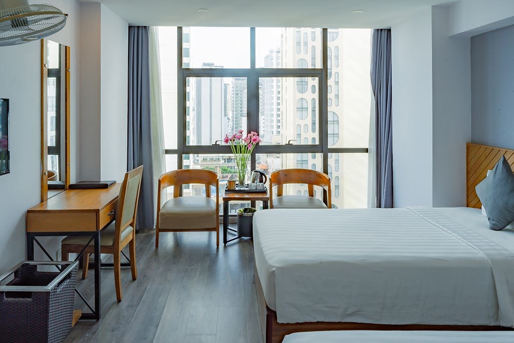 rooms-deluxe-partial-seaview