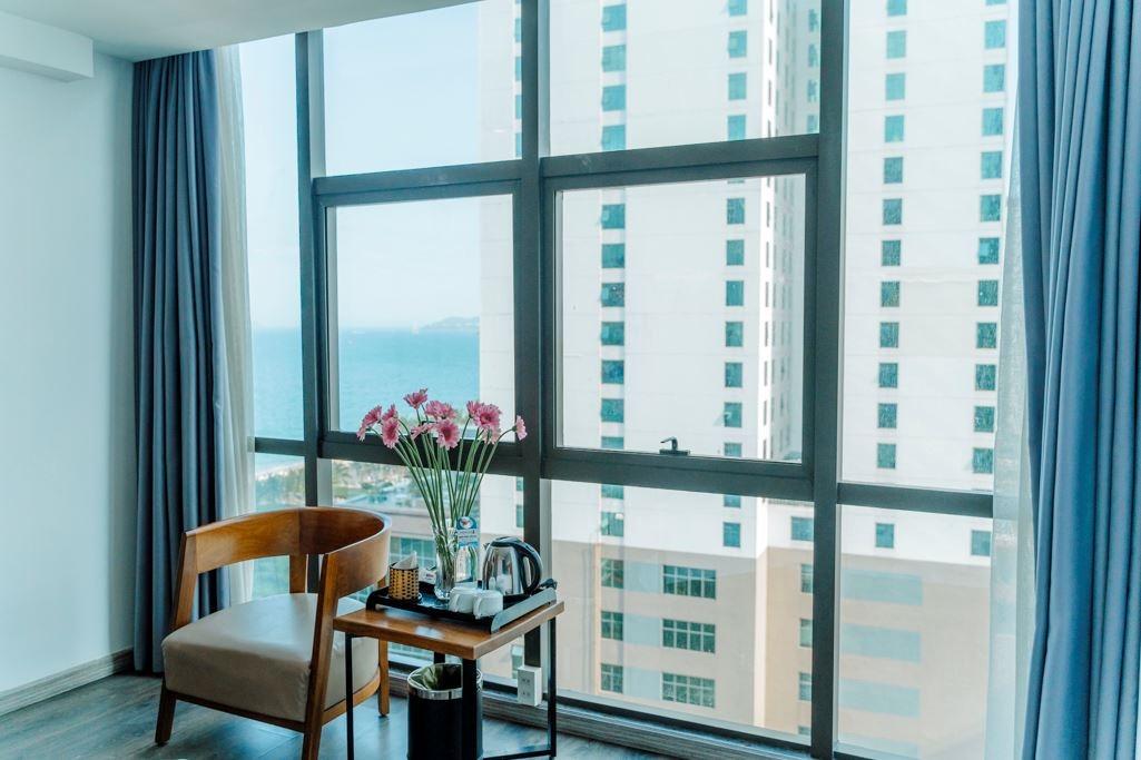 rooms-deluxe-partial-seaview